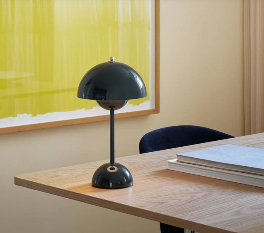 La lámpara de mesa LED Auroraglo