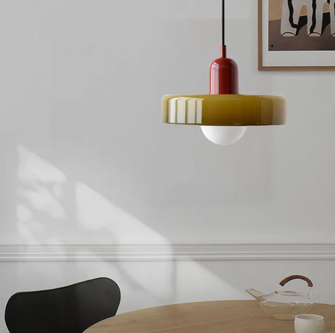Lámpara colgante Bauhaus en vidrio coloreado