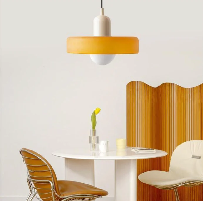 Lámpara colgante Bauhaus en vidrio coloreado