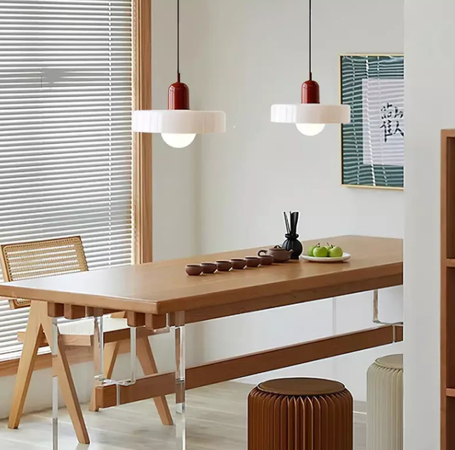 Lámpara colgante Bauhaus en vidrio coloreado