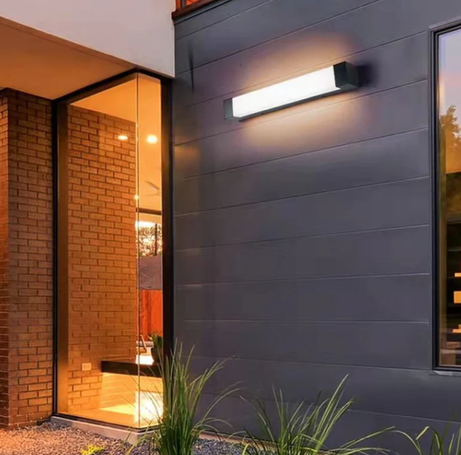 Lámpara de pared lineal para exteriores